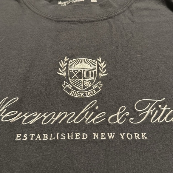 Abercrombie & Fitch Women’s Gray T-Shirt *M* - Picture 3 of 5